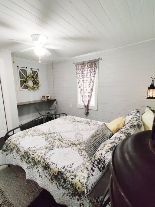 Honeycomb Gem, Beautifully Designed & Near Downtown Thomasville Exterior foto