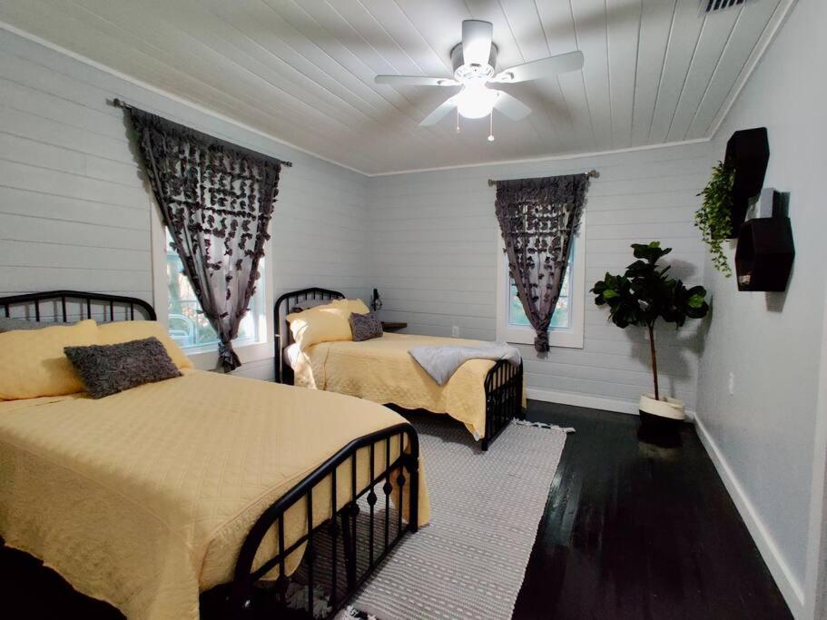 Honeycomb Gem, Beautifully Designed & Near Downtown Thomasville Exterior foto