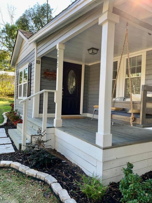 Honeycomb Gem, Beautifully Designed & Near Downtown Thomasville Exterior foto
